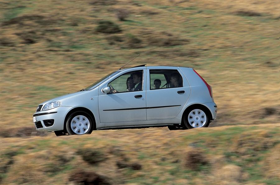  Fiat Punto 2003 года  (фото 23 из 67)